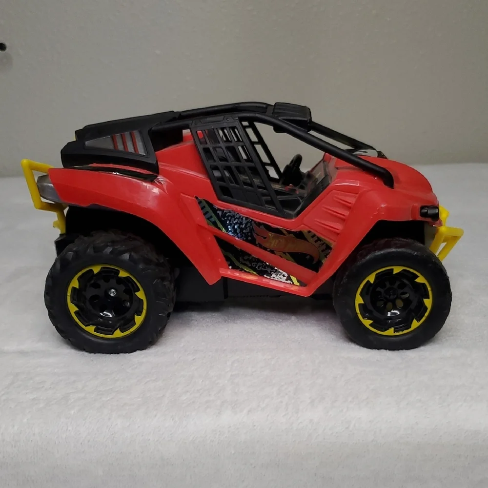 Hot Wheels Remote Control Car ATV Stunt Vehicle Jumps Flips